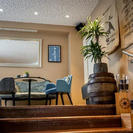 Отель Am Mirabellplatz