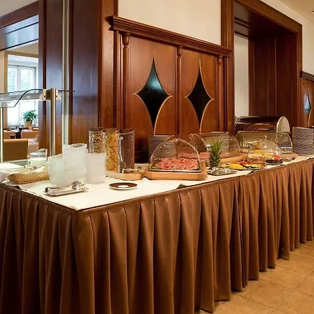 Отель Am Mirabellplatz