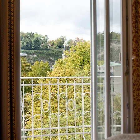 Отель Am Mirabellplatz 4*