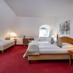 Imlauer Palais Mirabell - Am Mirabellplatz 4*