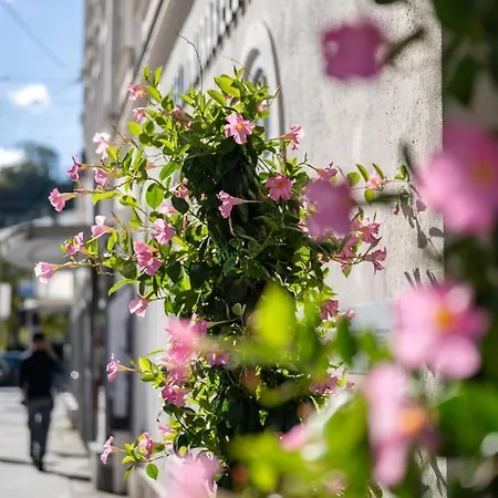 Hotel Am Mirabellplatz 4*