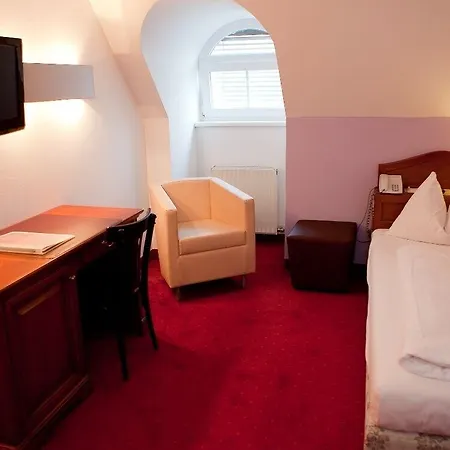 Am Mirabellplatz Salzburg