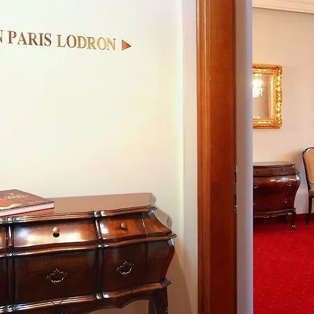 米拉贝尔广场奥斯超泰尔酒店 酒店 4*